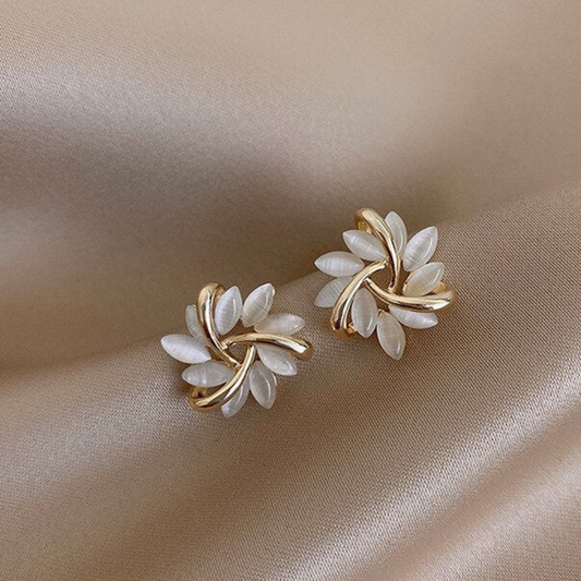 LUXURY WHITE OPAL EARRINGS IN GOLD