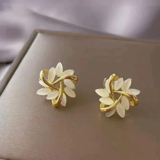 LUXURY WHITE OPAL EARRINGS IN GOLD