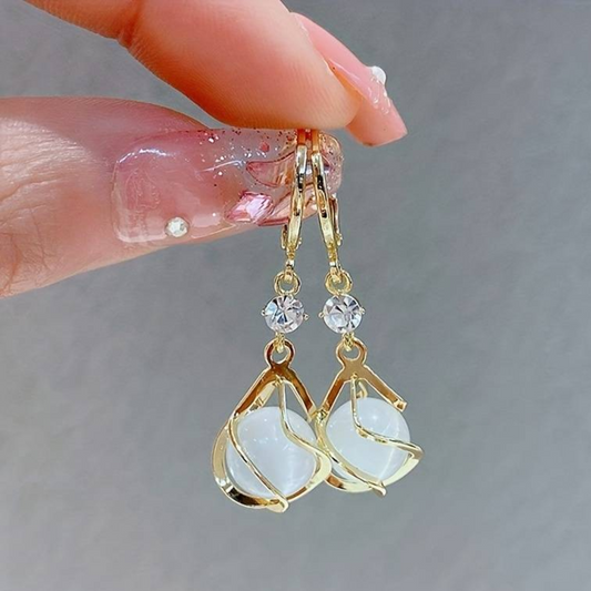 VINTAGE WHITE OPAL DANGLING GOLDEN EARRINGS